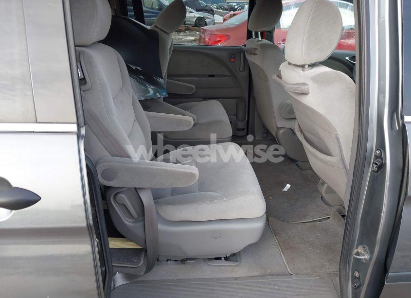 Photo 8 of 2009 Honda Odyssey LX (VIN 5FNRL38229B057157)