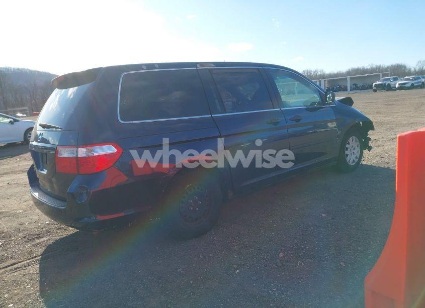 Photo 4 of 2007 Honda Odyssey LX (VIN 5FNRL38237B033799)