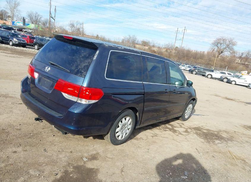 Photo 4 of 2009 Honda Odyssey LX (VIN 5FNRL38239B058379)