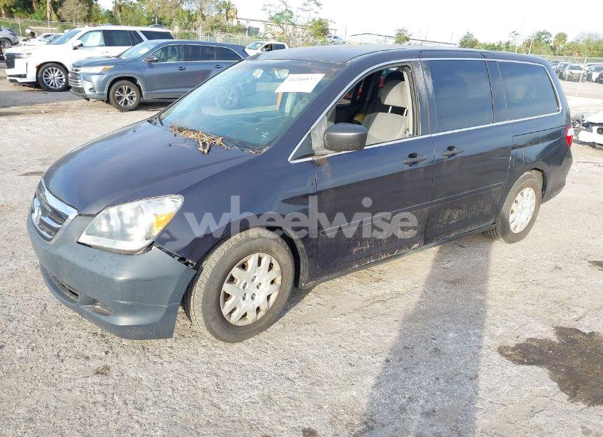 Photo 2 of 2005 Honda Odyssey LX (VIN 5FNRL38245B093281)