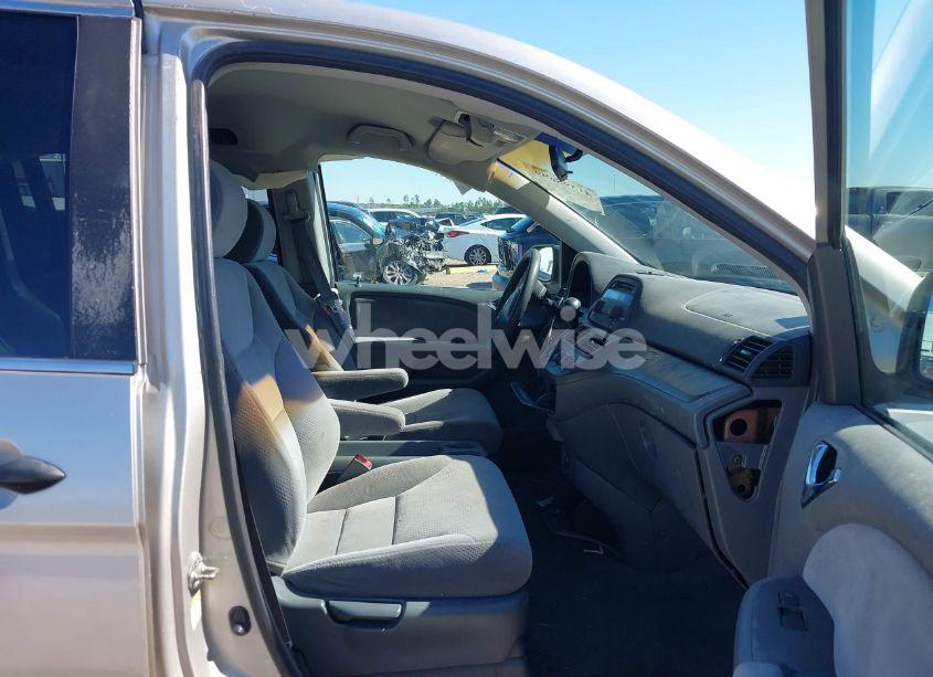 Photo 5 of 2007 Honda Odyssey LX (VIN 5FNRL38247B020091)