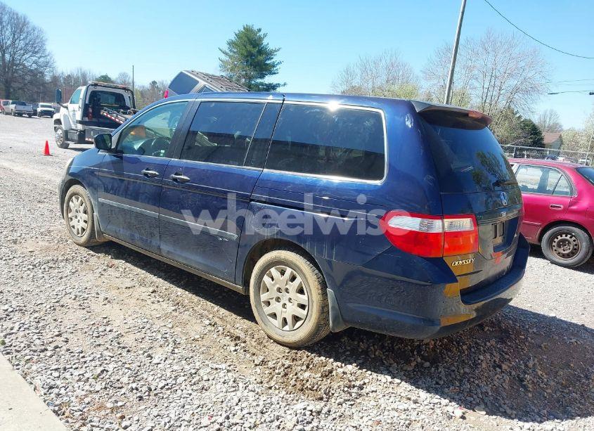 Photo 3 of 2007 Honda Odyssey LX (VIN 5FNRL38247B082154)
