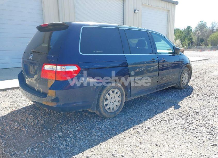 Photo 4 of 2007 Honda Odyssey LX (VIN 5FNRL38247B082154)