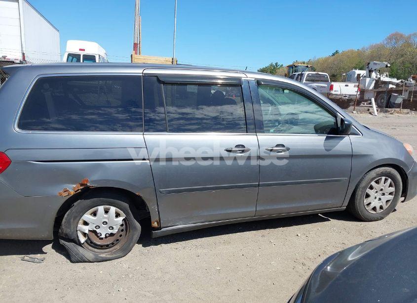 Photo 13 of 2009 Honda Odyssey LX (VIN 5FNRL38249B010504)