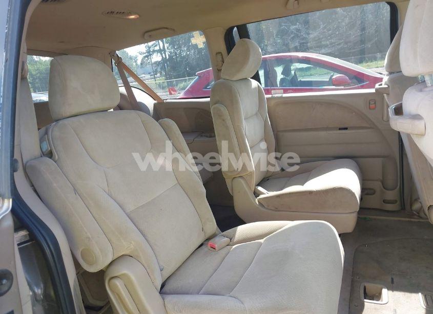 Photo 8 of 2005 Honda Odyssey LX (VIN 5FNRL38255B127485)