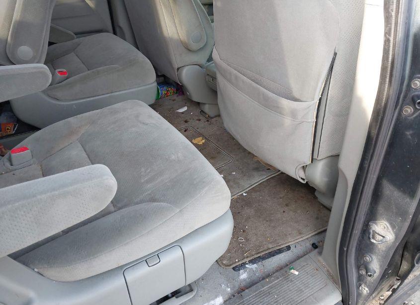 Photo 8 of 2006 Honda Odyssey LX (VIN 5FNRL38256B054927)