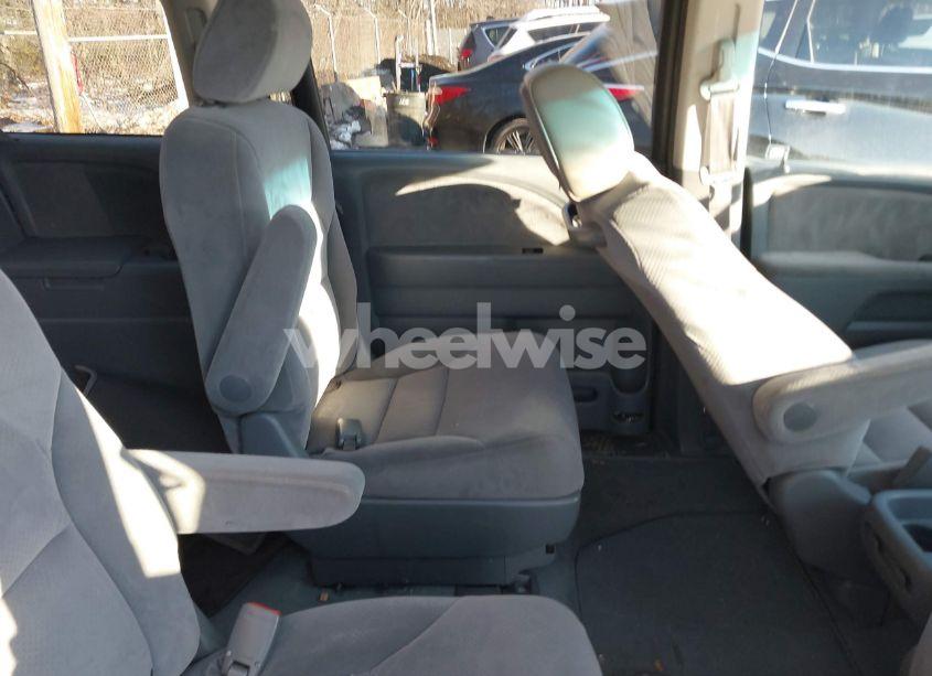 Photo 8 of 2007 Honda Odyssey (VIN 5FNRL38257B044934)