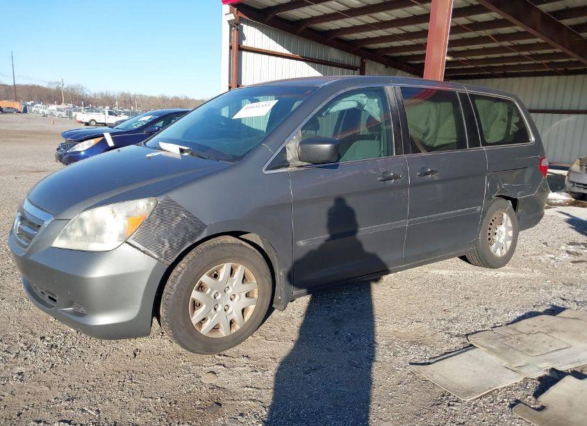 Photo 2 of 2007 Honda Odyssey LX (VIN 5FNRL38257B109331)