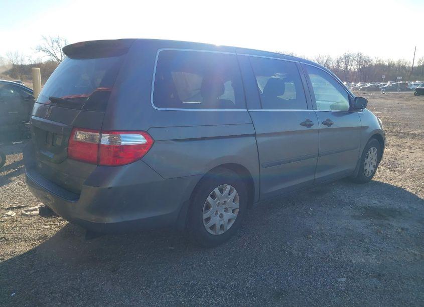 Photo 4 of 2007 Honda Odyssey LX (VIN 5FNRL38257B109331)