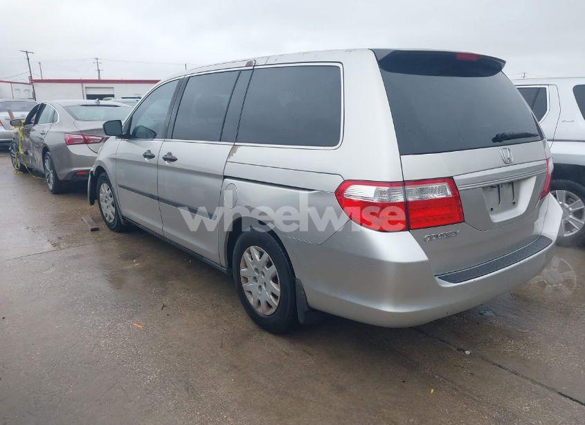 Photo 3 of 2007 Honda Odyssey LX (VIN 5FNRL38257B126498)