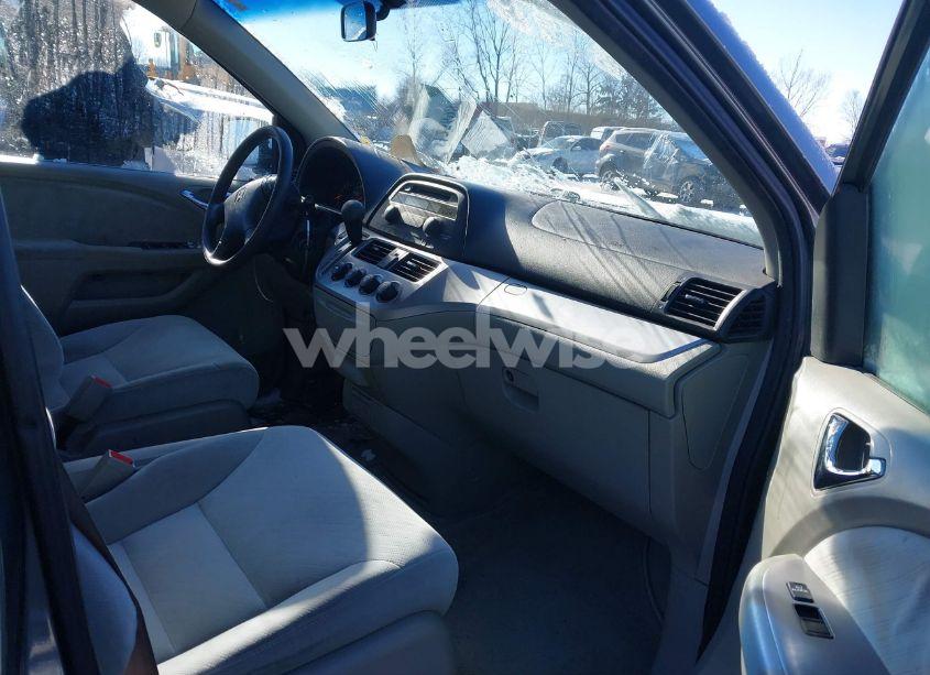 Photo 5 of 2008 Honda Odyssey LX (VIN 5FNRL38258B091785)