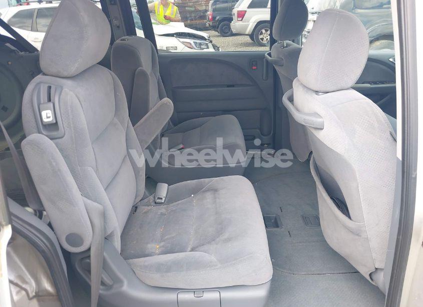 Photo 8 of 2007 Honda Odyssey LX (VIN 5FNRL38267B083970)