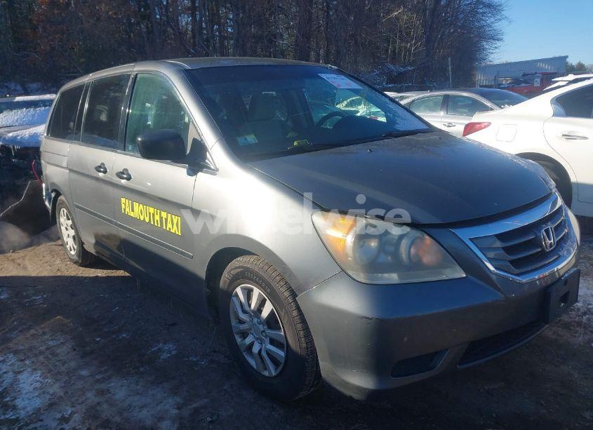 2008 Honda Odyssey LX (VIN 5FNRL38268B098969) main photo