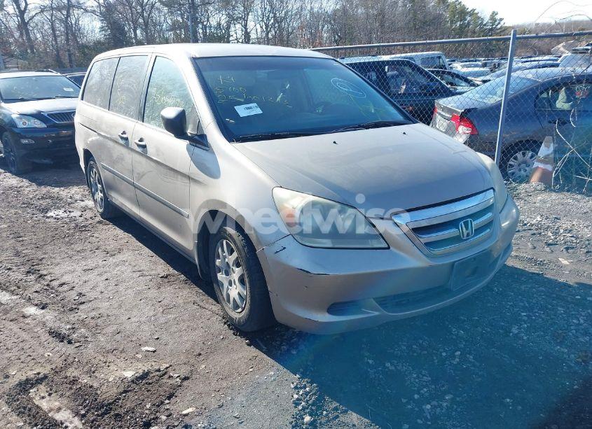 2005 Honda Odyssey LX (VIN 5FNRL38275B099429) main photo