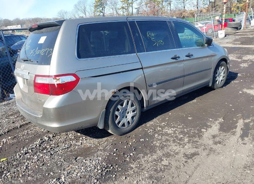 Photo 4 of 2005 Honda Odyssey LX (VIN 5FNRL38275B099429)