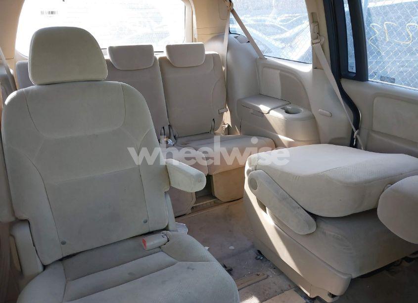 Photo 8 of 2005 Honda Odyssey LX (VIN 5FNRL38275B099429)