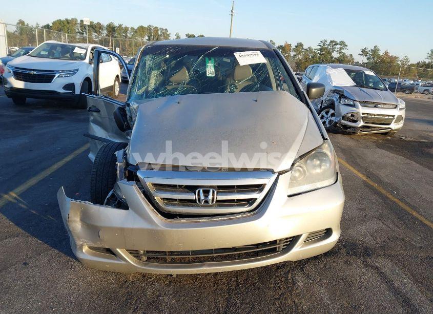 Photo 12 of 2005 Honda Odyssey LX (VIN 5FNRL38275B125057)