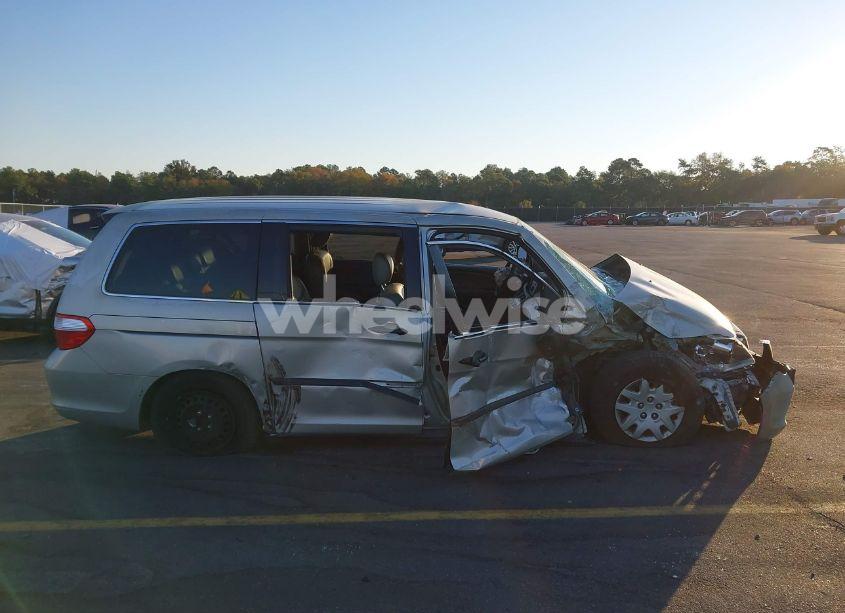 Photo 13 of 2005 Honda Odyssey LX (VIN 5FNRL38275B125057)
