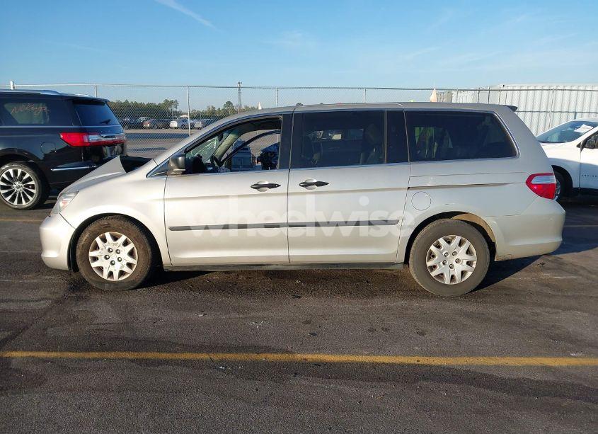 Photo 14 of 2005 Honda Odyssey LX (VIN 5FNRL38275B125057)