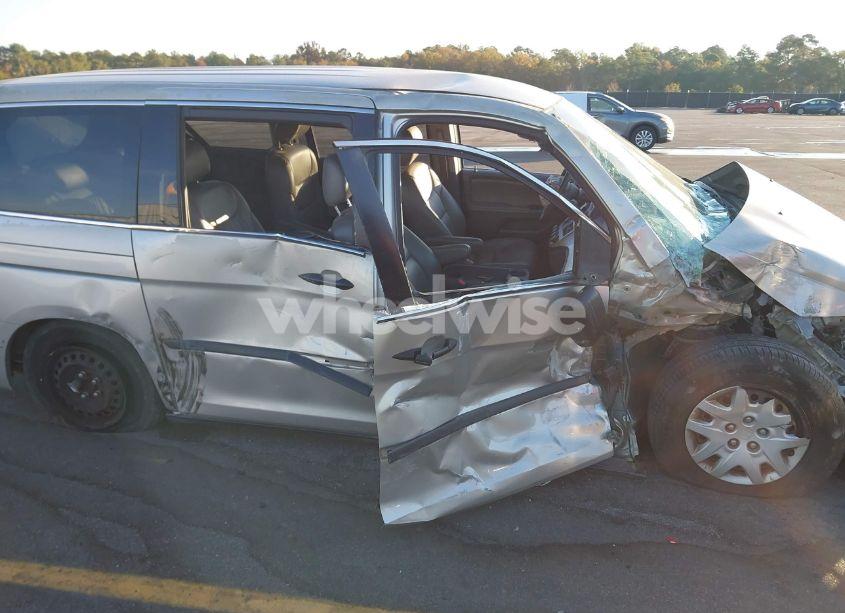 Photo 6 of 2005 Honda Odyssey LX (VIN 5FNRL38275B125057)