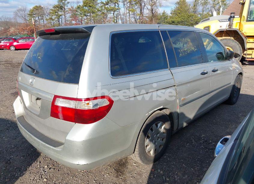 Photo 4 of 2006 Honda Odyssey LX (VIN 5FNRL38276B097732)