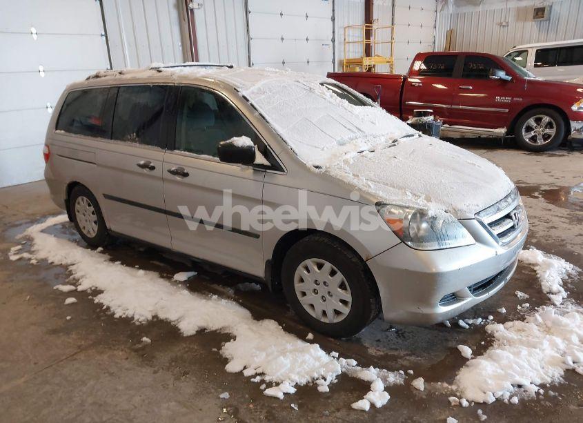 2006 Honda Odyssey LX (VIN 5FNRL38276B129689) main photo