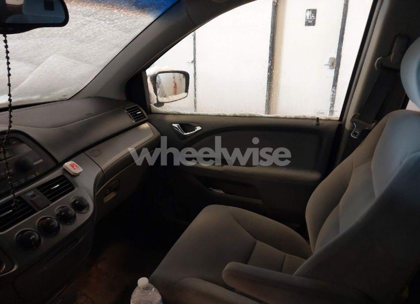 Photo 5 of 2006 Honda Odyssey LX (VIN 5FNRL38276B129689)