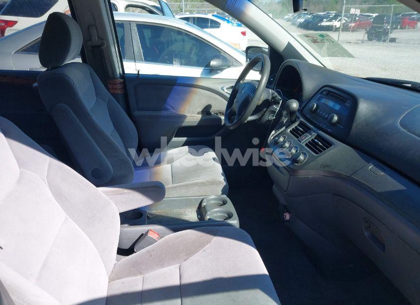 Photo 5 of 2007 Honda Odyssey LX (VIN 5FNRL38277B026970)