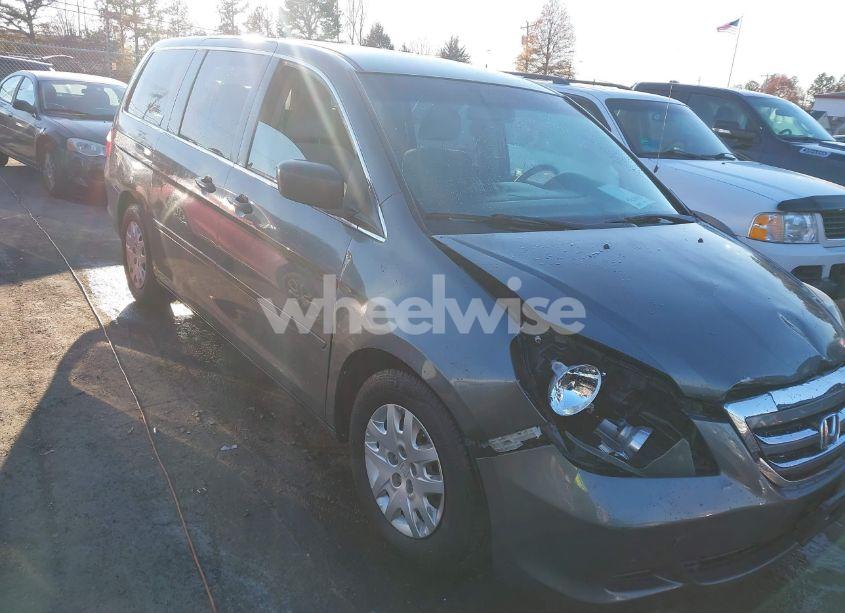 2007 Honda Odyssey LX (VIN 5FNRL38287B033264) main photo