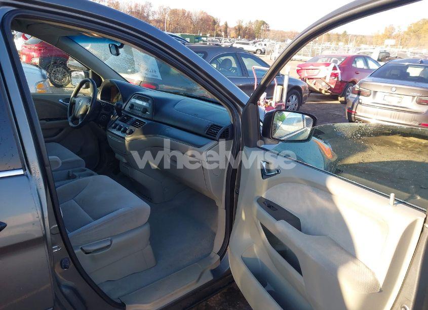 Photo 5 of 2007 Honda Odyssey LX (VIN 5FNRL38287B033264)