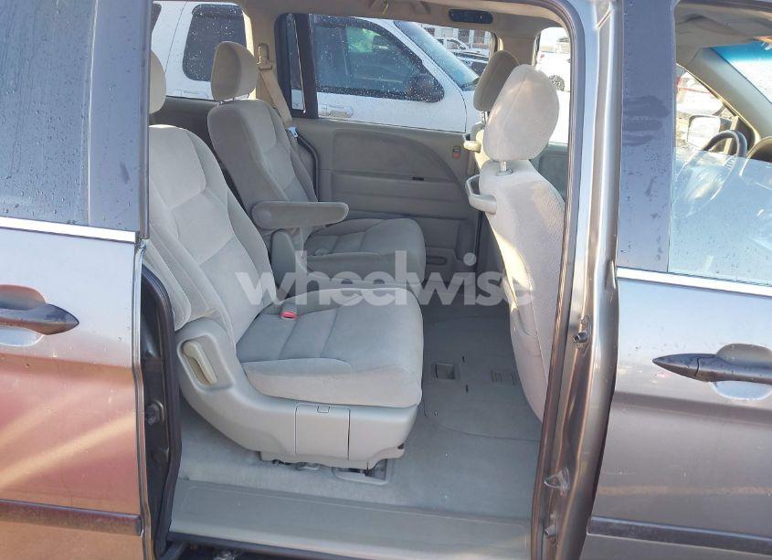 Photo 8 of 2007 Honda Odyssey LX (VIN 5FNRL38287B033264)