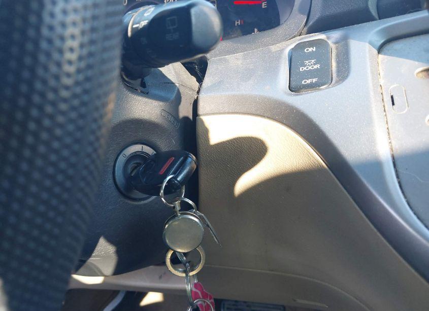 Photo 11 of 2008 Honda Odyssey LX (VIN 5FNRL38288B006986)