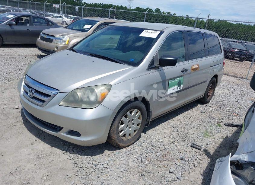 Photo 2 of 2005 Honda Odyssey LX (VIN 5FNRL38295B038177)