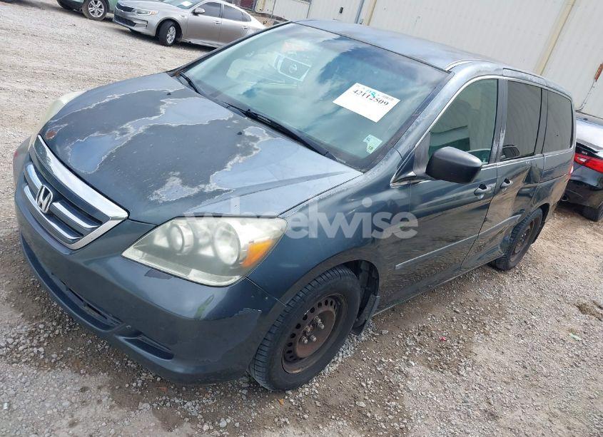 Photo 2 of 2006 Honda Odyssey LX (VIN 5FNRL38296B099742)