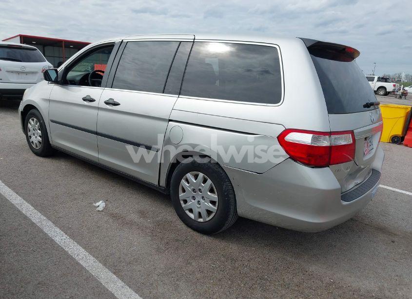Photo 3 of 2007 Honda Odyssey LX (VIN 5FNRL38297B073742)
