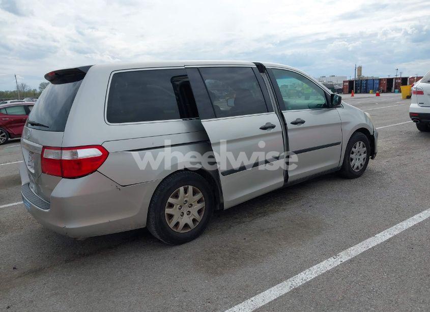 Photo 4 of 2007 Honda Odyssey LX (VIN 5FNRL38297B073742)