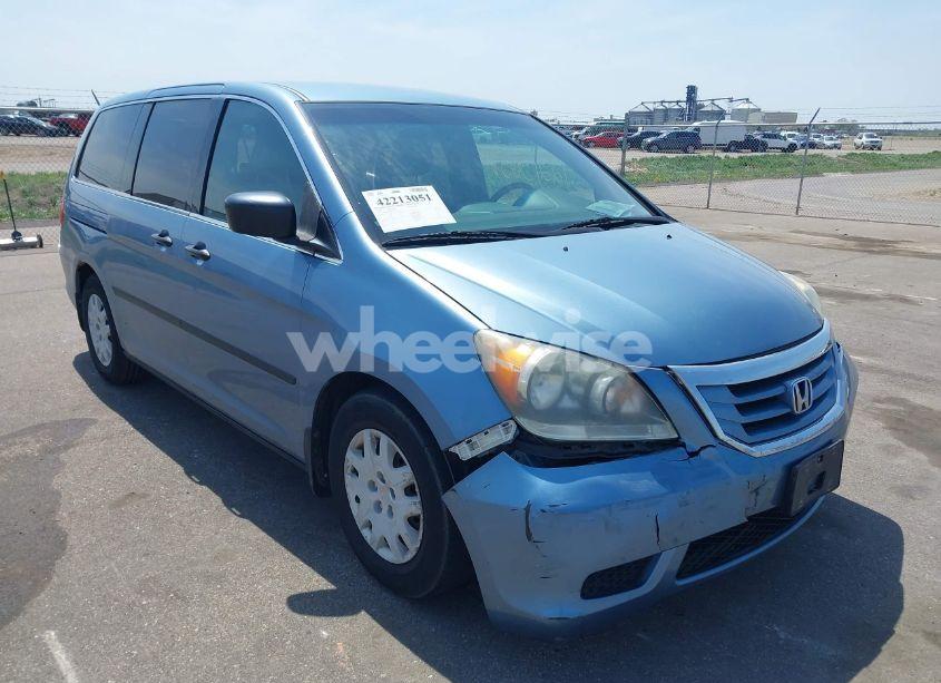 2009 Honda Odyssey LX (VIN 5FNRL38299B056720) main photo