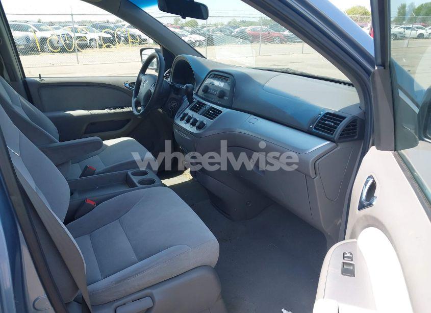 Photo 5 of 2009 Honda Odyssey LX (VIN 5FNRL38299B056720)