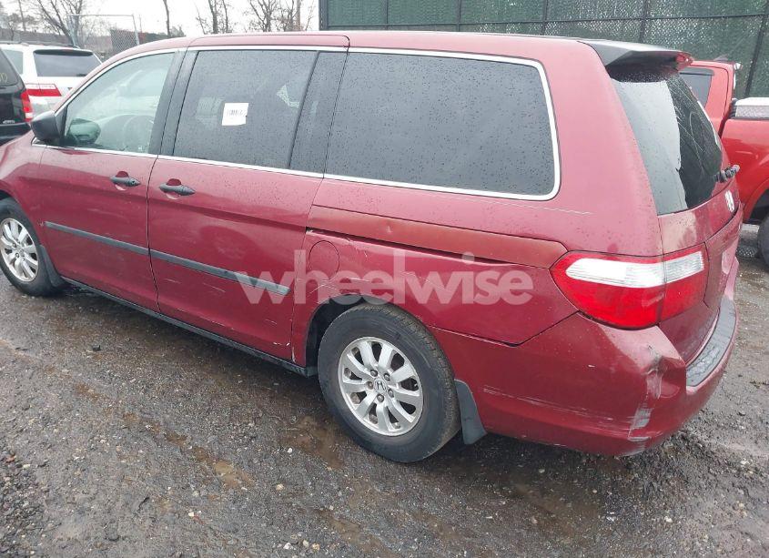 Photo 3 of 2005 Honda Odyssey LX (VIN 5FNRL382X5B020531)