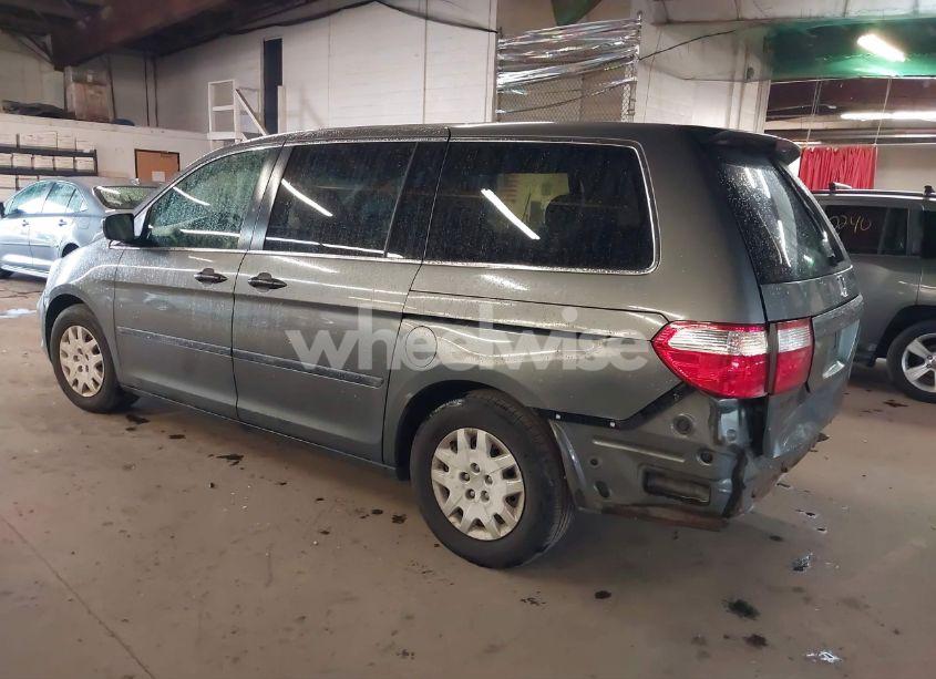 Photo 3 of 2007 Honda Odyssey LX (VIN 5FNRL382X7B099928)