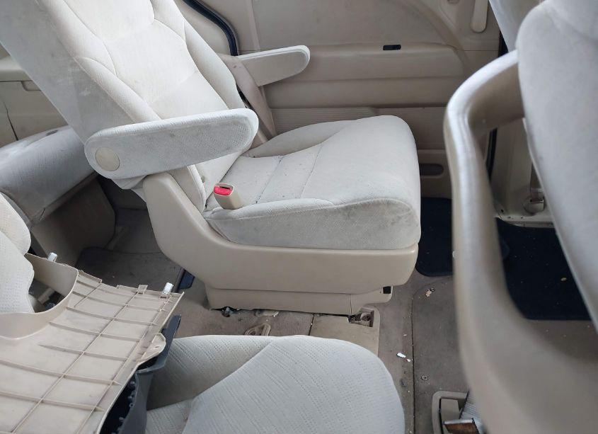 Photo 8 of 2008 Honda Odyssey LX (VIN 5FNRL382X8B008805)