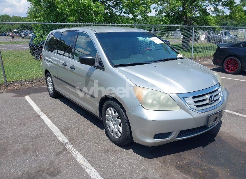2008 Honda Odyssey LX (VIN 5FNRL382X8B056904) main photo