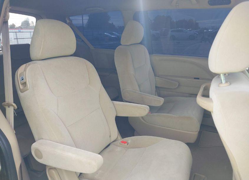 Photo 8 of 2008 Honda Odyssey LX (VIN 5FNRL382X8B104739)