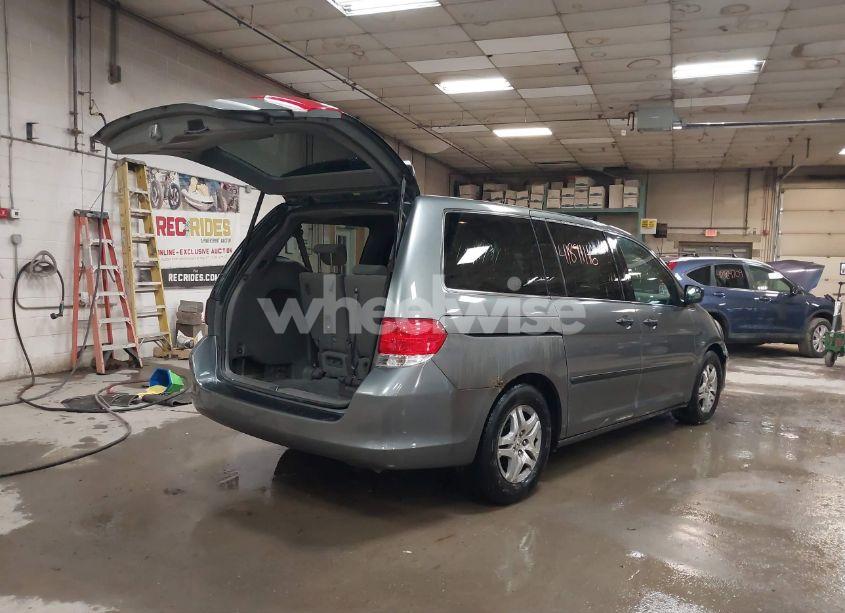 Photo 4 of 2009 Honda Odyssey LX (VIN 5FNRL382X9B026108)