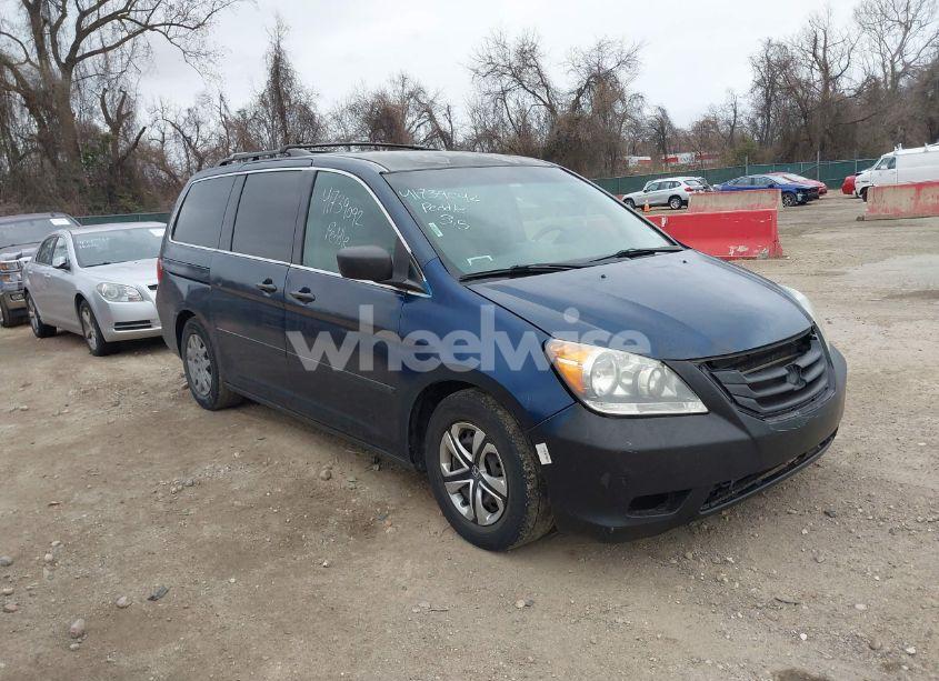 2009 Honda Odyssey LX (VIN 5FNRL382X9B055785) main photo