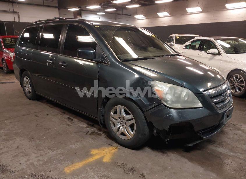 2005 Honda Odyssey EX (VIN 5FNRL38405B400754) main photo