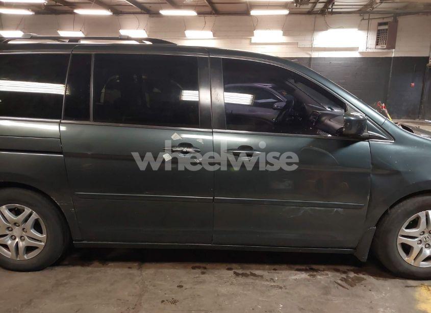 Photo 13 of 2005 Honda Odyssey EX (VIN 5FNRL38405B400754)