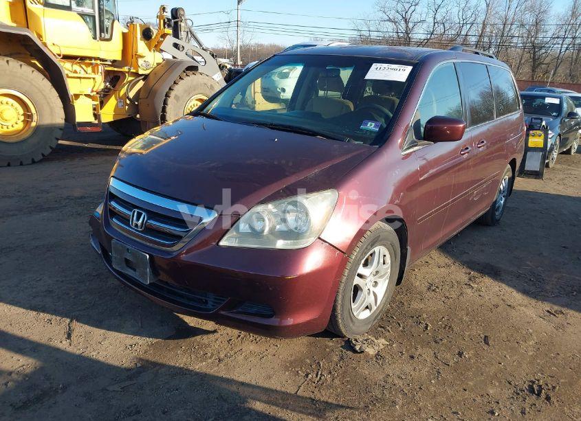 Photo 2 of 2007 Honda Odyssey EX (VIN 5FNRL38407B042882)