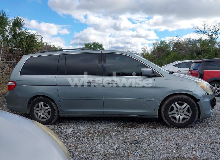 Photo 13 of 2005 Honda Odyssey EX (VIN 5FNRL38415B073359)