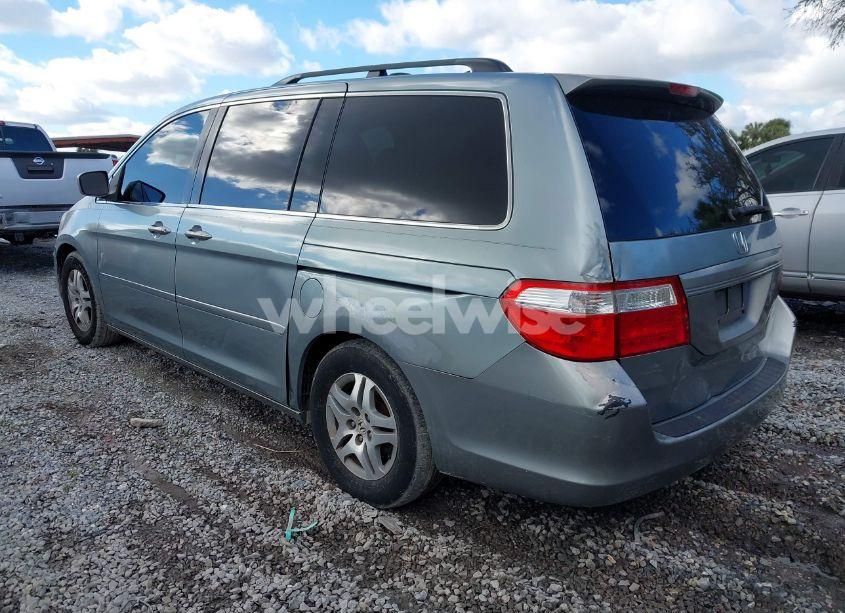 Photo 3 of 2005 Honda Odyssey EX (VIN 5FNRL38415B073359)